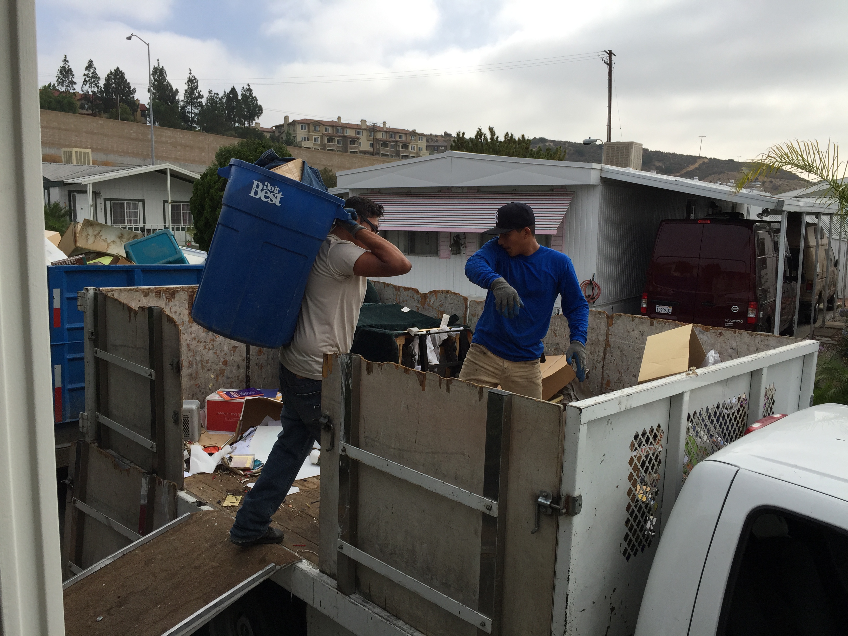 junk removal sherman oaks